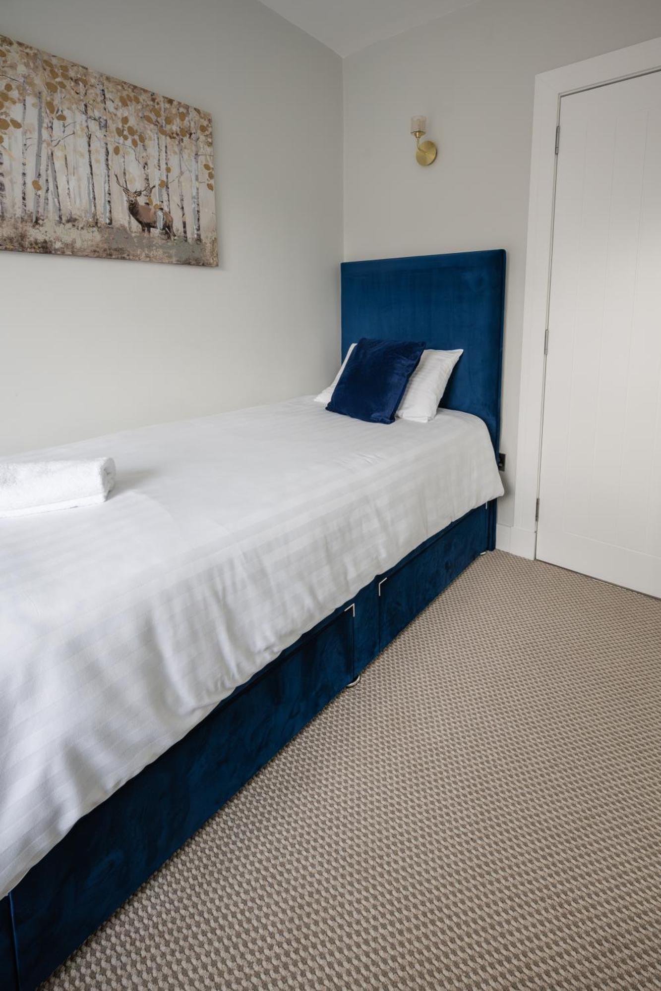 Quiet 2 Bedroom Gem In Stirling Bridge of Allan Exterior photo